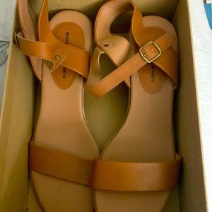 Rock and Candy Buckle Sandals